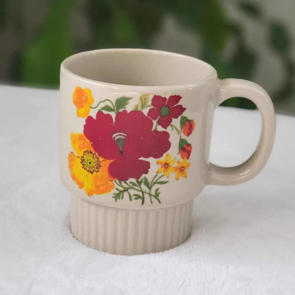 VINTAGE ✨️ Japanese Stackable Tea Cup Floral Print